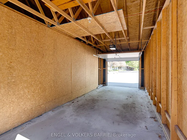 43 Olive Cres #204 — Photo 26