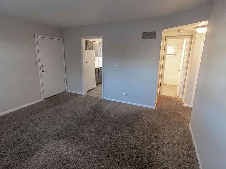 2916 Leeway Dr #D — Photo 8