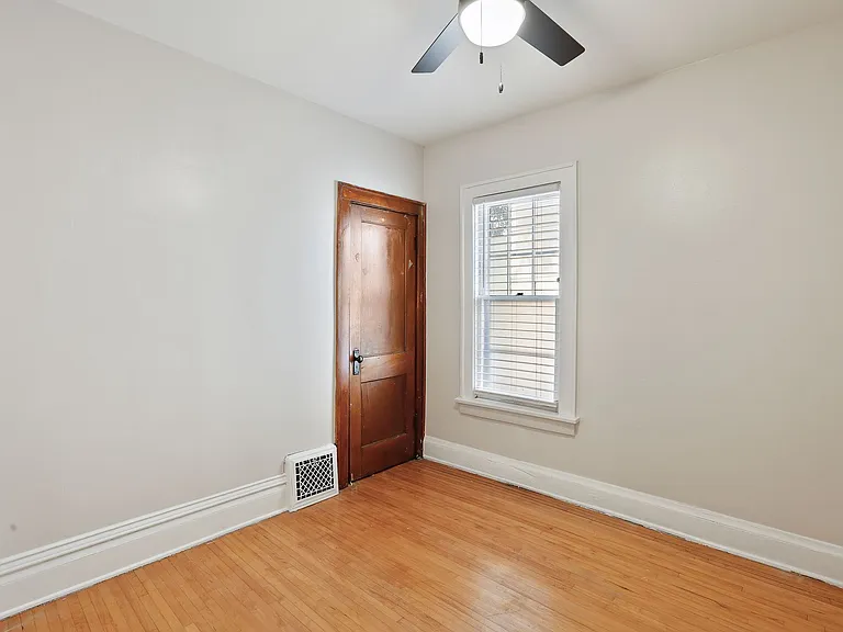1401 3rd St NE — Photo 12
