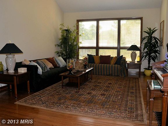 5th image of 513 Winterberry Dr