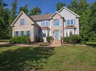 108 Creek Point Ct, Colonial Heights, VA 23834