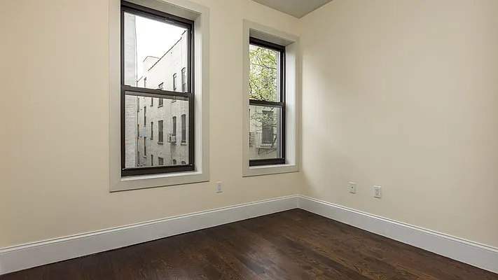 Rented by Nooklyn NYC LLC | media 31