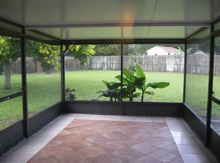 10074 Govern Ln, Jacksonville, FL 32225