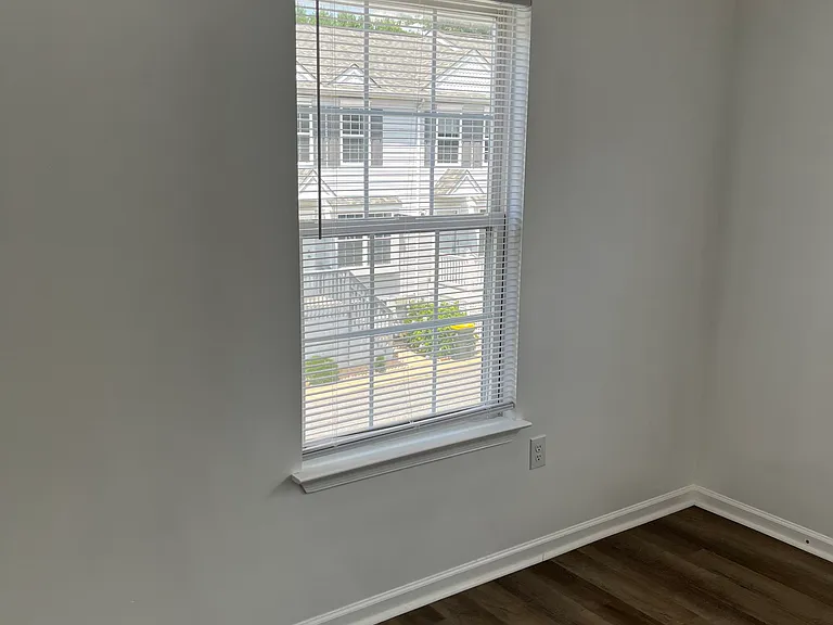 102 Gateway Dr — Photo 20