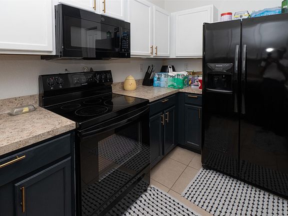 5th image of 3024 NW 36th Terrace