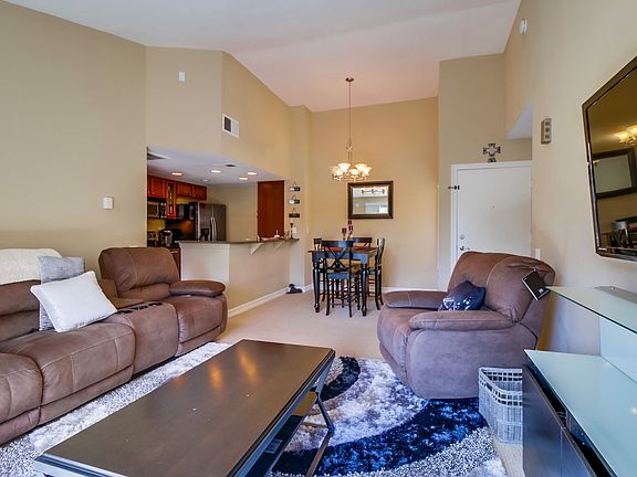 5th image of 15267 Maturin Dr Unit 19
