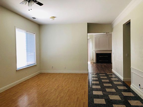 5th image of 520 Spaatz Ct