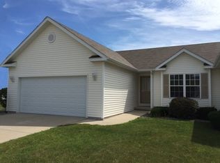 7343 Brandon Dr, Bay City, MI 48706