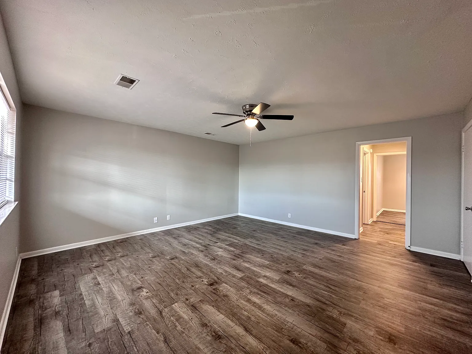 1 bed, 710 sqft, $1,038 — Photo 3