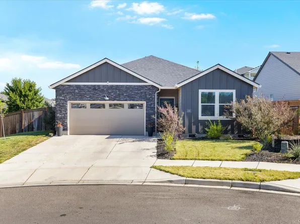 3281 Broken Top Way, Medford, OR 97504