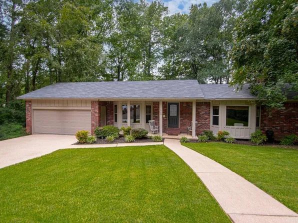 1700 Melrose Dr, Benton, AR 72015