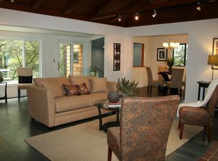 6800 Ridgewood Dr, Oakland, CA 94611