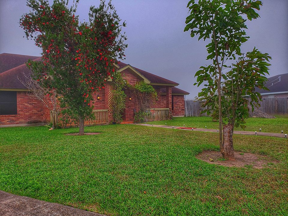 1st image of 374 Sagua La Grande Ave