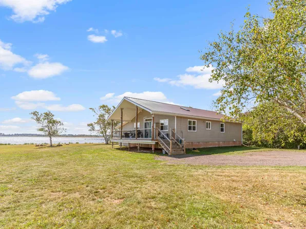 21 Johns Ln E, Halifax Parish, PE C0B 1J0