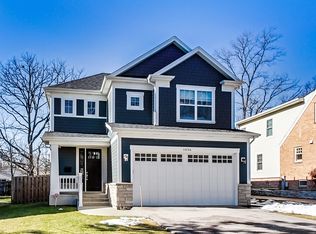 1036 Sheridan Rd, Deerfield, IL 60015