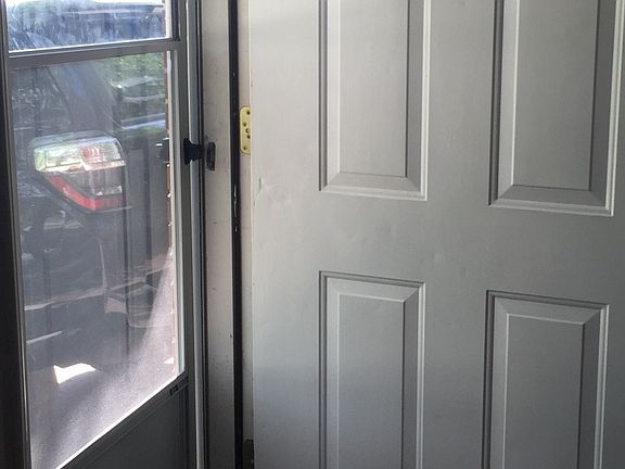 4th image of 10113 Isabelle Pl