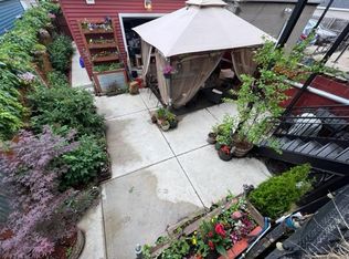 3346 W Crystal St APT 2, Chicago, IL 60651