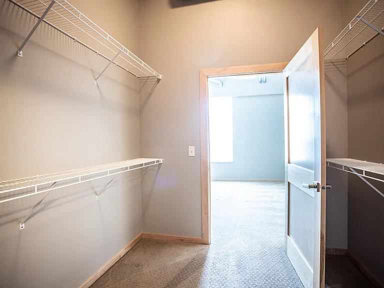 Uptown Exchange Lofts — Photo 12