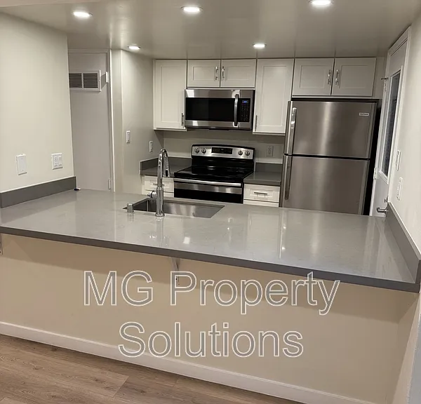 55 Roundtree Blvd #1 — Photo 2