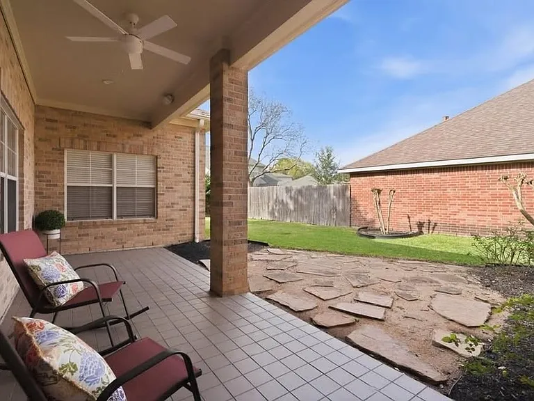 1414 Caravelle Ct — Photo 17