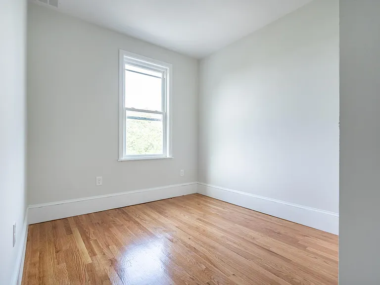 125 Cottage St #1 — Photo 10