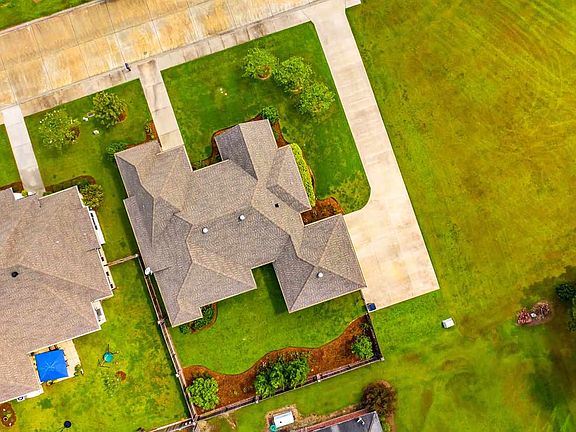 4th image of 142 Godchaux Dr