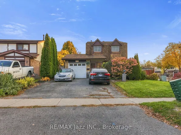 724 Galahad Dr, Oshawa, ON L1K 1M2