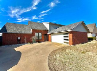 1907 SW 44th St, Lawton, OK 73505