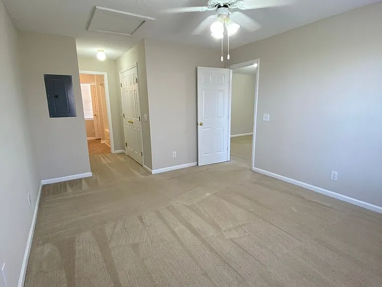 Meridian Park Apartments — Photo 123