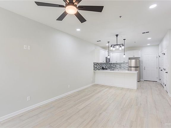 3rd image of 4614 W Huckleberry St #3