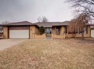 8209 E Bluestem St, Wichita, KS 67207