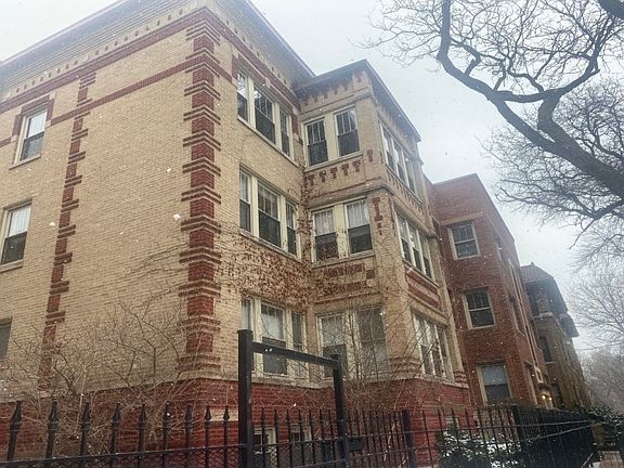 2nd image of 5344 N Winthrop Ave