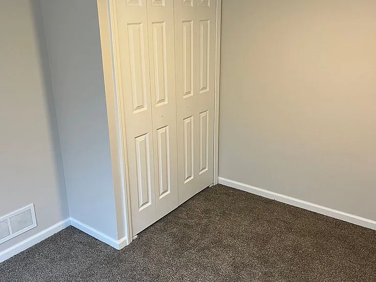 22621 Camber Ave — Photo 6