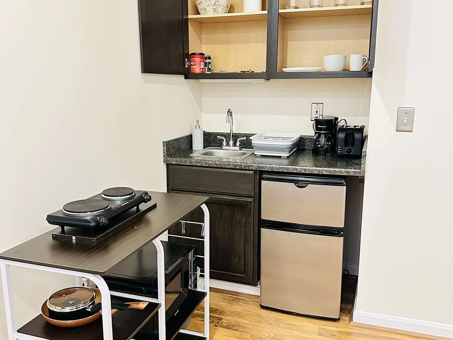 1 bed, 1120 sqft, $1,300 — Photo 4