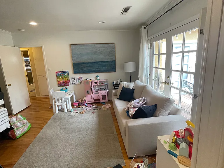 21915 Ybarra Rd — Photo 10