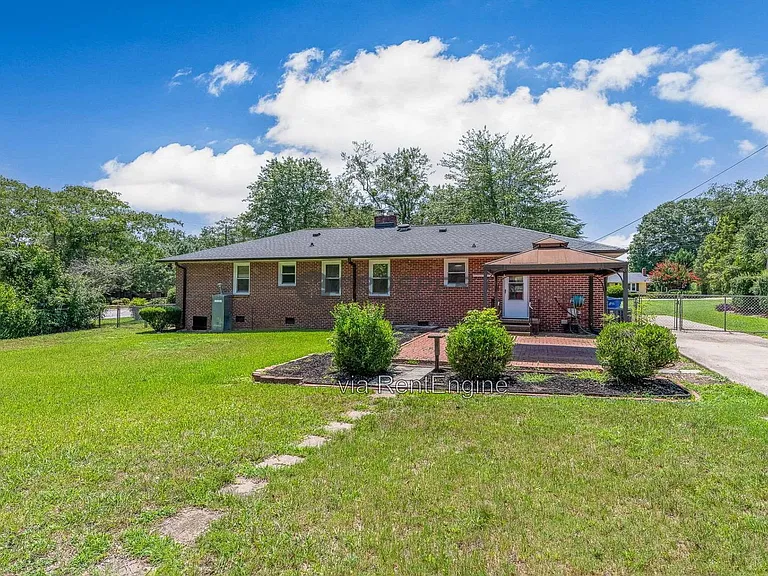 2 Burgundy Dr — Photo 4