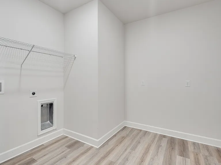 30520 Willie Dr — Photo 32