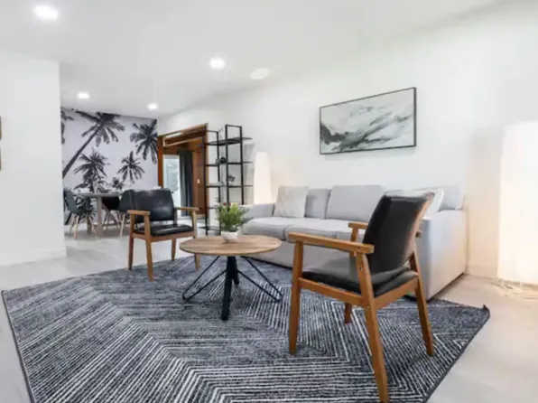 8917 Wakefield Ave, Panorama City, CA 91402