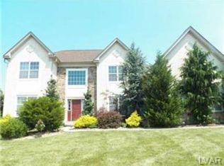4370 Crosswinds Dr, Easton, PA 18045