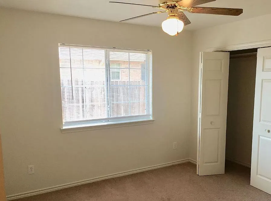 3 bed, 1324 sqft, $1,400 — Photo 3