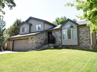 5431 Happy Hollow Ln, Lincoln, NE 68516