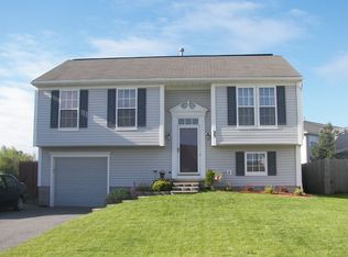 25 Lianne Dr, Rochester, NY 14626