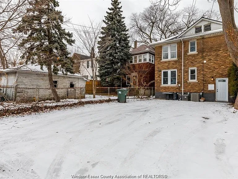 533 Moy Ave #LOWER — Photo 18