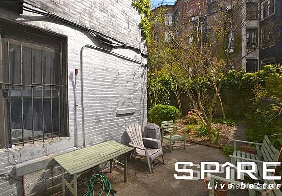 2nd image of 116 W 75th St APT B