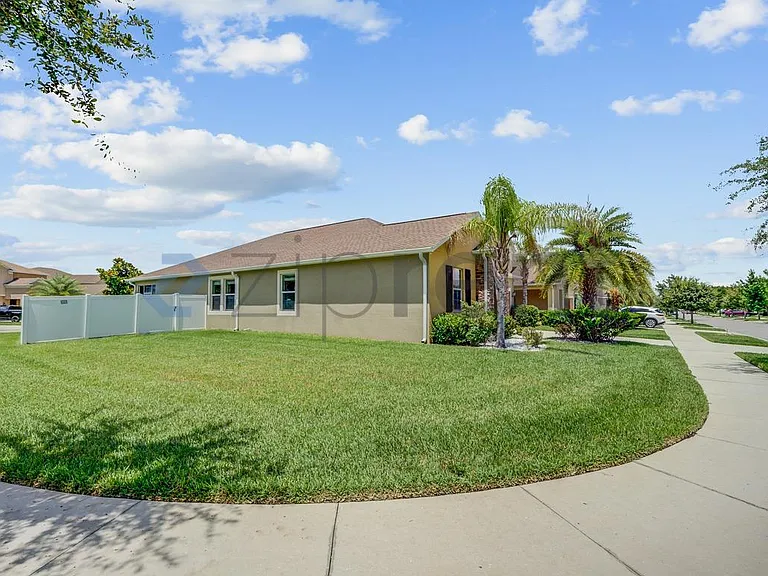 11729 Winterset Cove Dr — Photo 3