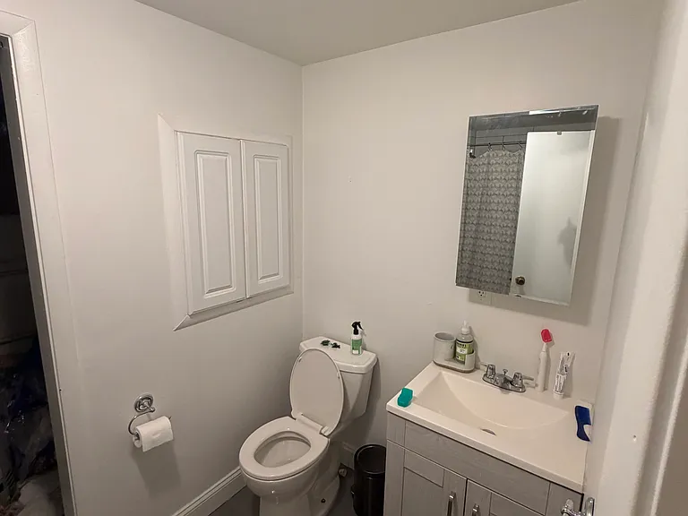 734 S 4th St #2R — Photo 11