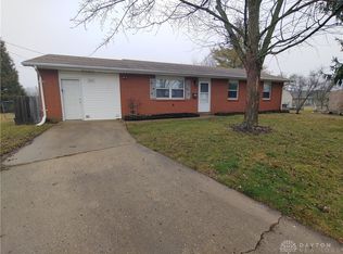 406 Scarborough Ct, New Lebanon, OH 45345