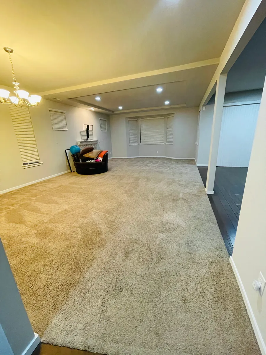 Open layout Family & Greet room - 9303 31st Dr SE