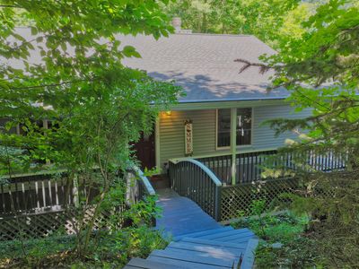 12094 Highland View Dr, Rapid City, MI, 49676