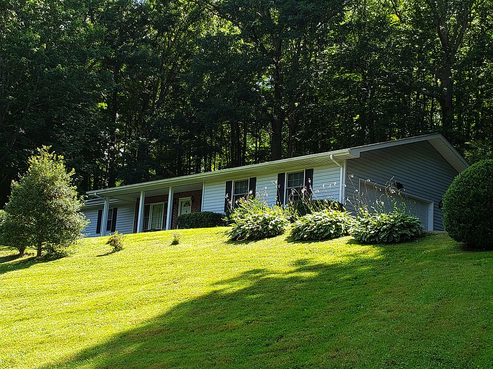 1st image of 39 Chateau Pl